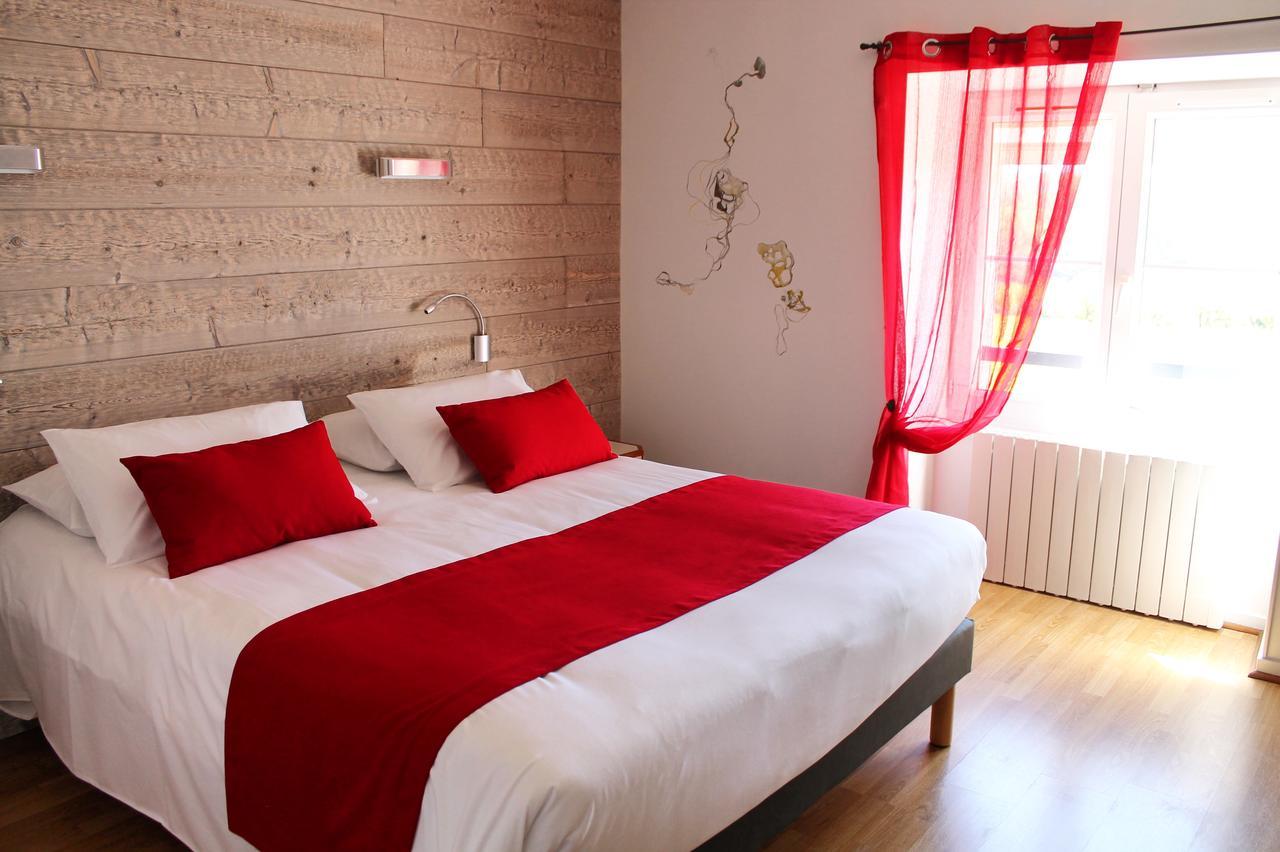Logis Hotel "Ici M'Aime" Rouvray  Exterior photo